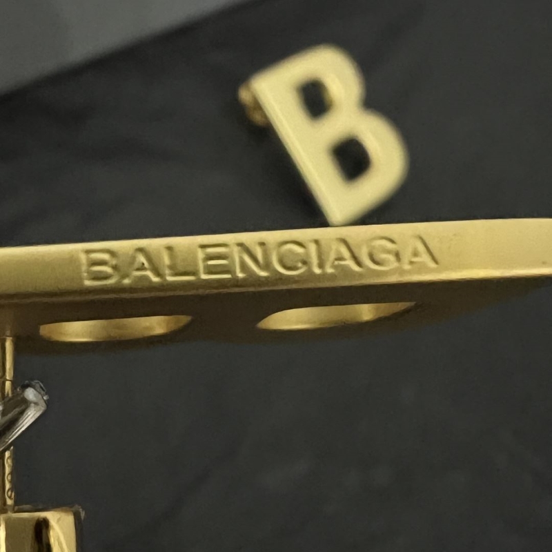 Ba1en*iaga earrings
